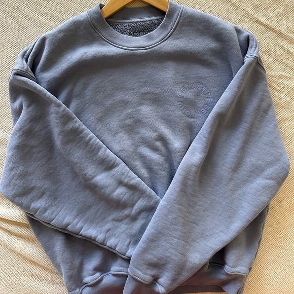 Set Active Woman’s Blue Crewneck Pullover - Picture 1 of 6